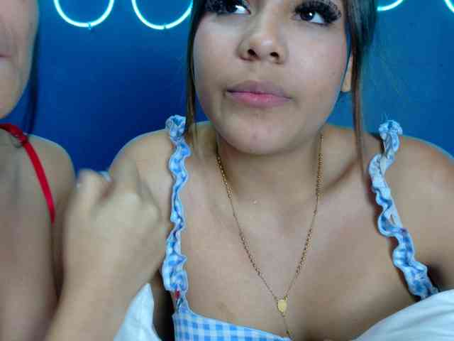 FarianaJulie webcam