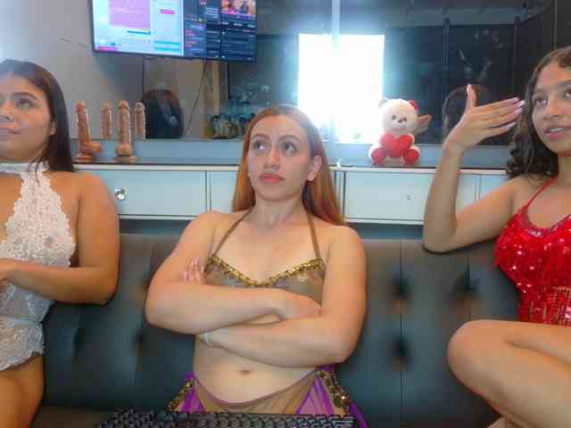 FarianaJulie webcam