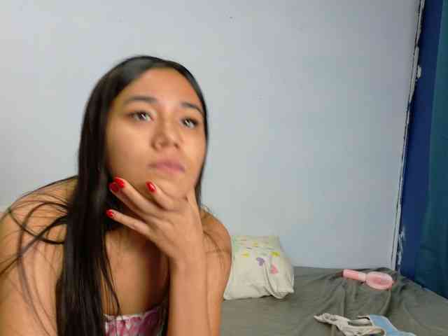 FarianaJulie webcam
