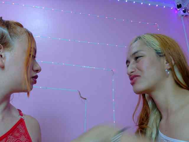 FarianaJulie webcam