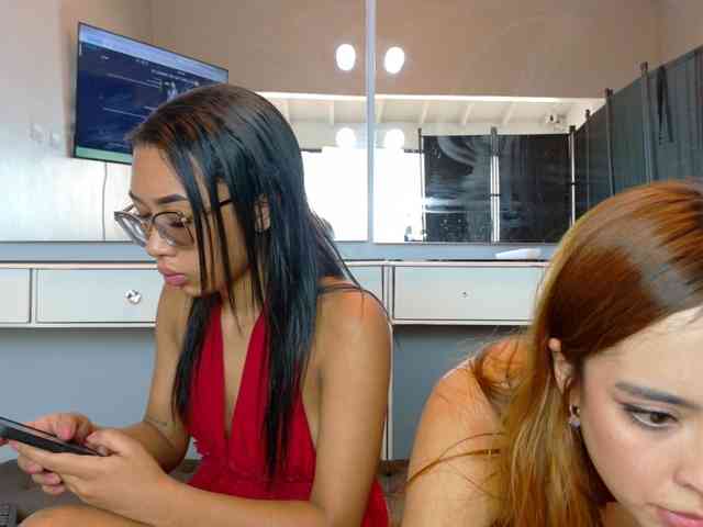 FarianaJulie webcam