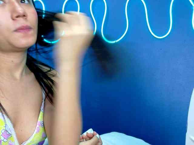 Farianajulie's cam show statistics and live stream