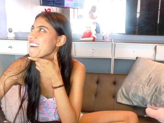 FarianaJulie webcam