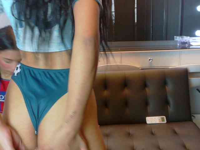 FarianaJulie webcam