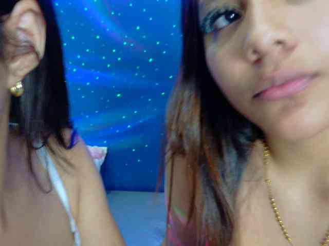 FarianaJulie webcam