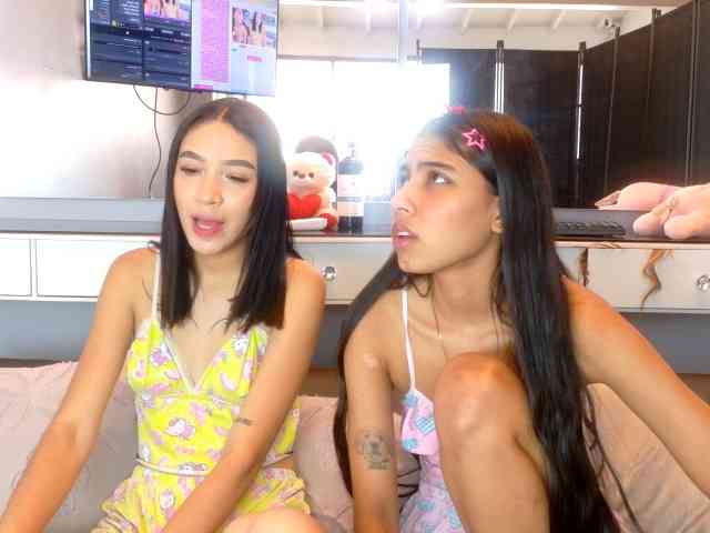FarianaJulie webcam