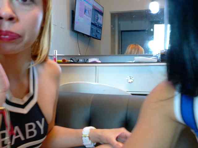 FarianaJulie webcam
