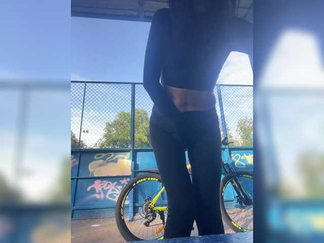 KarolinaMilf live cam on BongaCams
