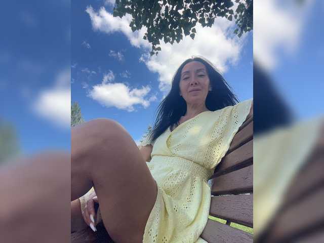 TRULIULIUSHA live webcam show