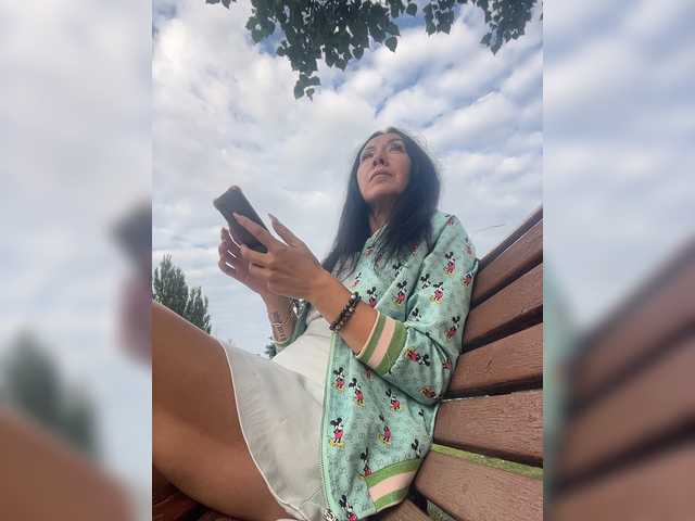 KarolinaMilf live cam on BongaCams