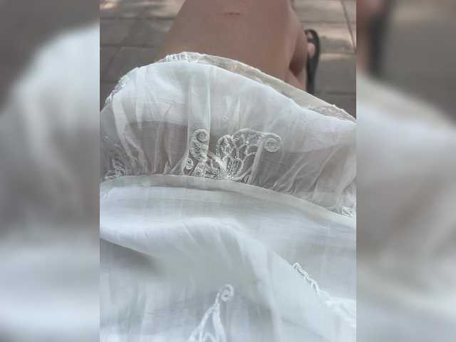 le modèle Karolina_Milf est en webcam porno dans un show sur le site bongacams, il possède les tags suivants: White/Caucasian,Brunette,Shaved