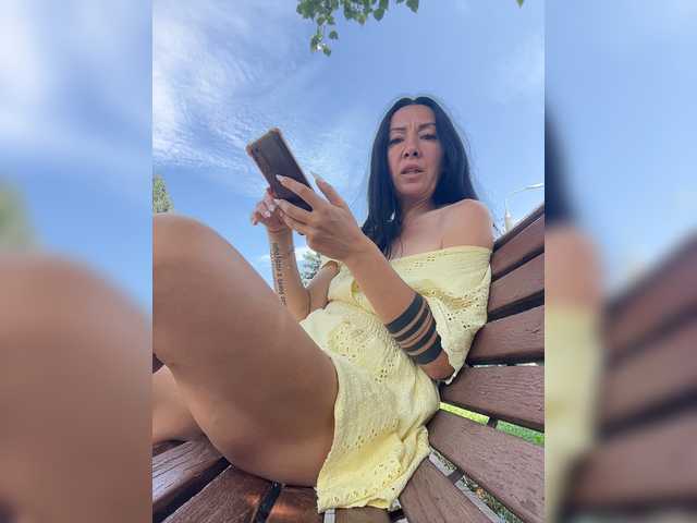 KarolinaMilf live webcam show