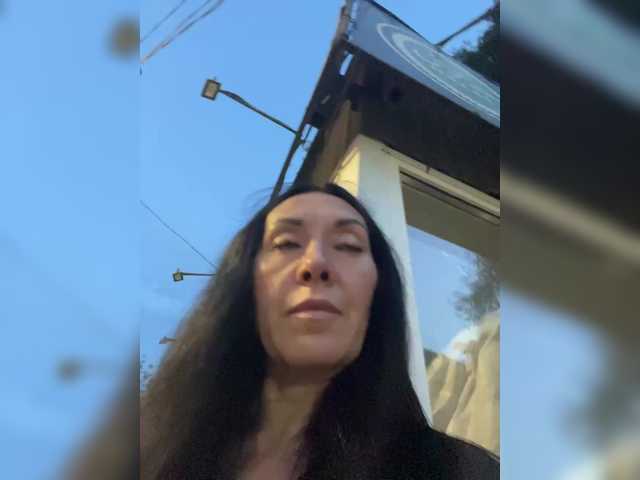 KarolinaMilf live cam on BongaCams
