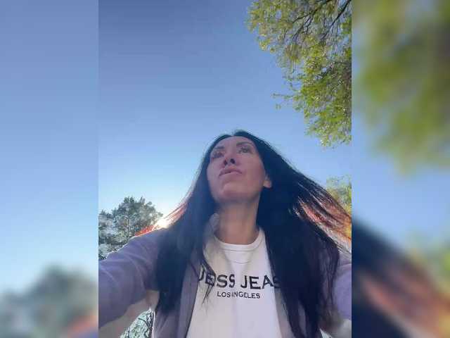 TRULIULIUSHA — live female cam