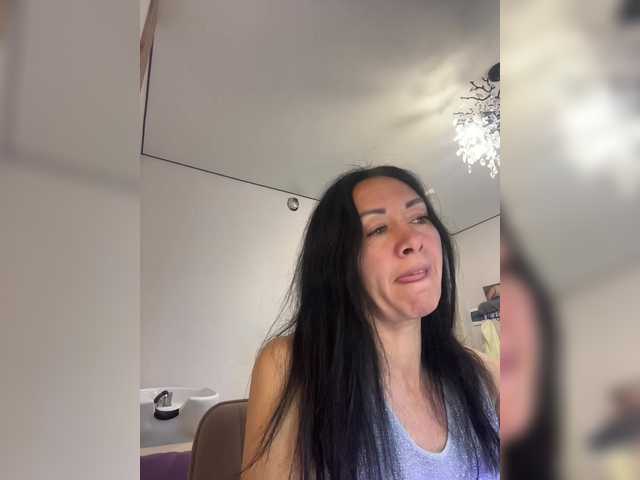 TRULIULIUSHA live cam preview