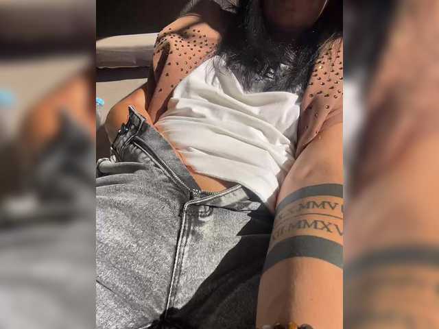 KarolinaMilf live cam on BongaCams