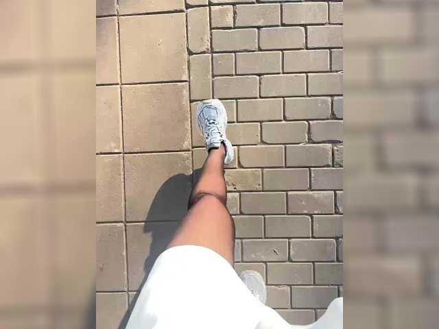 KarolinaMilf's BongaCams show and profile