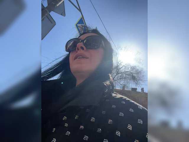 KarolinaMilf's BongaCams show and profile