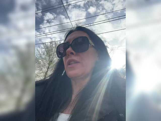 KarolinaMilf's BongaCams show and profile