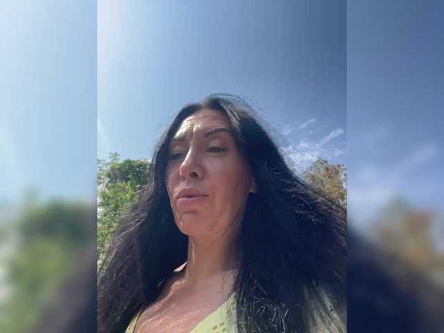 KarolinaMilf live cam on BongaCams