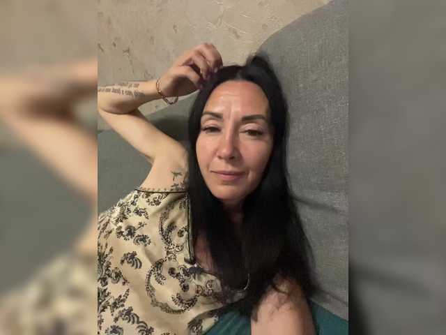 KarolinaMilf live cam on BongaCams
