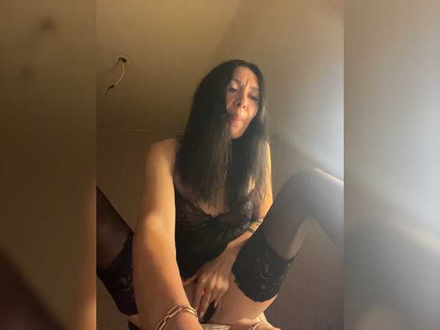 KarolinaMilf live webcam show