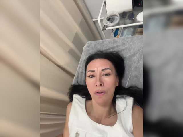 модель KarolinaMilf