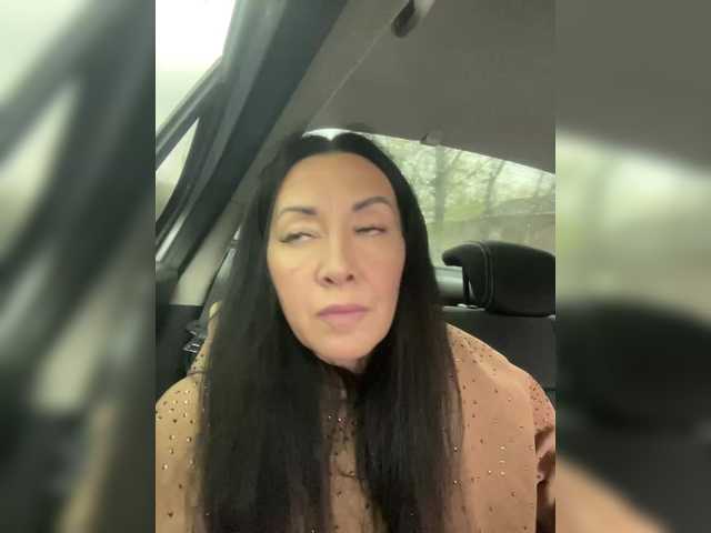 KarolinaMilf's BongaCams show and profile