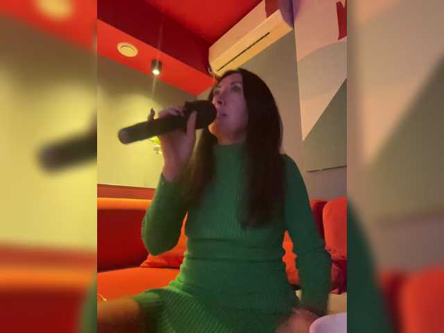 KarolinaMilf live cam on BongaCams