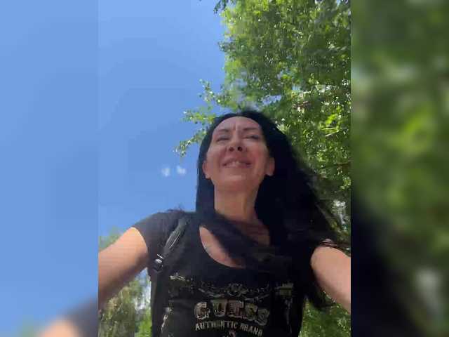KarolinaMilf live cam on BongaCams