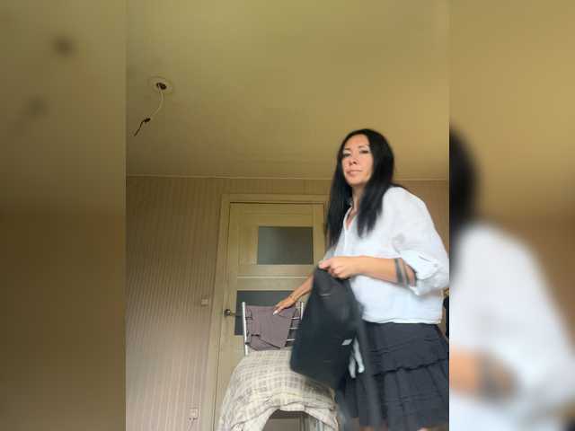 KarolinaMilf live cam on BongaCams