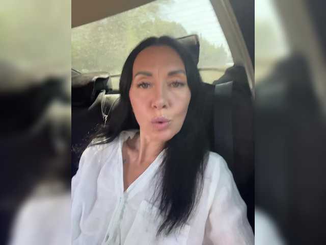 KarolinaMilf live webcam show