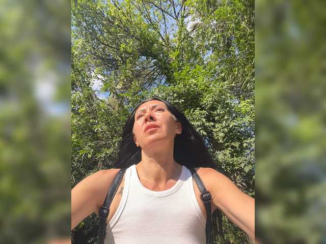 KarolinaMilf live cam on BongaCams