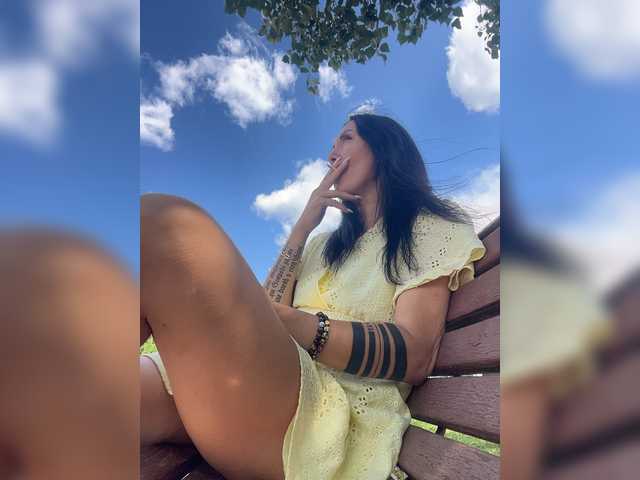 TRULIULIUSHA live webcam show