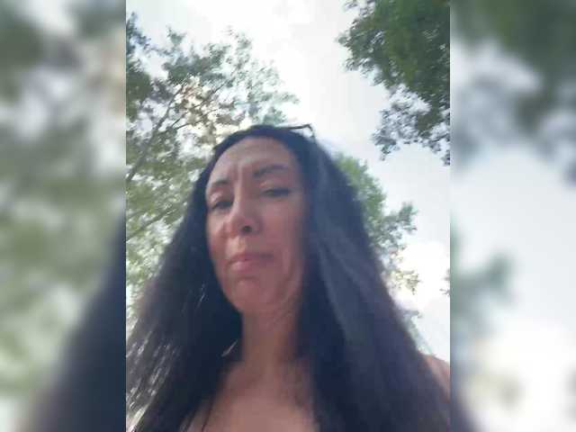 KarolinaMilf live cam on BongaCams