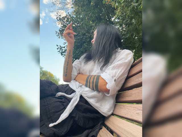 KarolinaMilf live cam on BongaCams