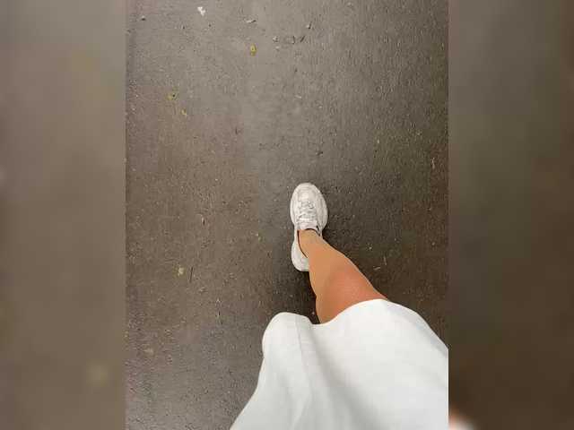 KarolinaMilf's BongaCams show and profile