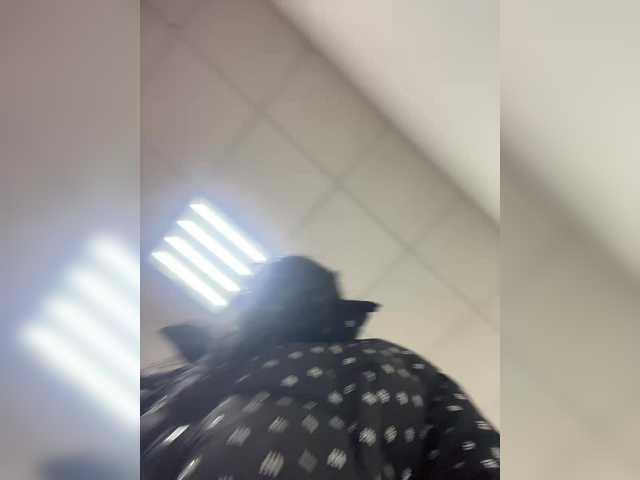 KarolinaMilf's BongaCams show and profile