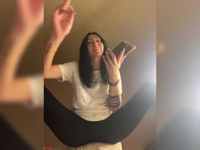 секс KarolinaMilf