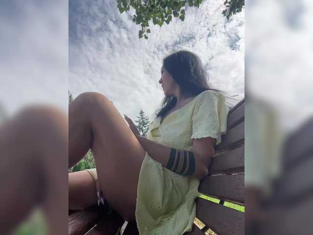 KarolinaMilf live cam on BongaCams
