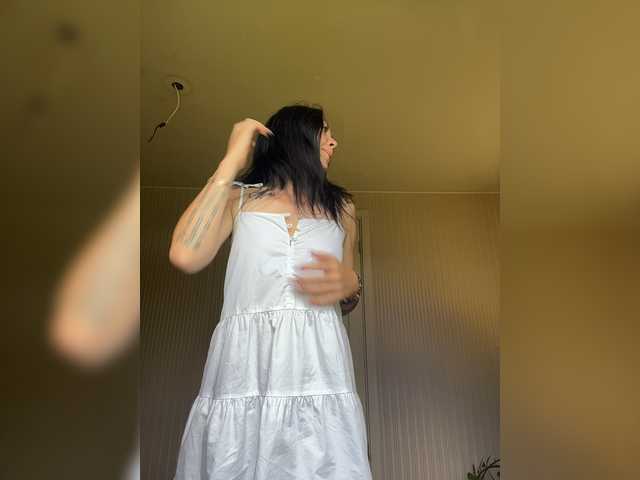 TRULIULIUSHA live webcam show
