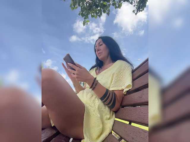 TRULIULIUSHA live webcam show
