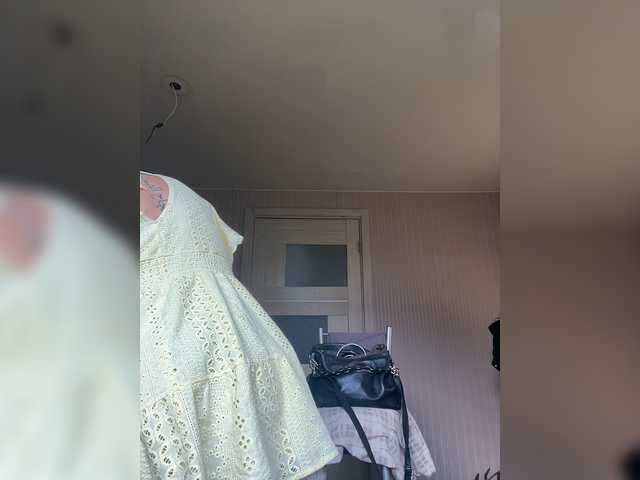KarolinaMilf live cam on BongaCams