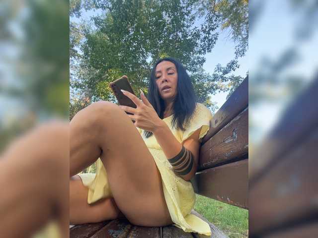 KarolinaMilf live webcam show