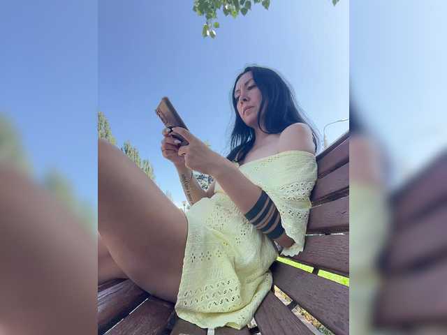 KarolinaMilf live webcam show