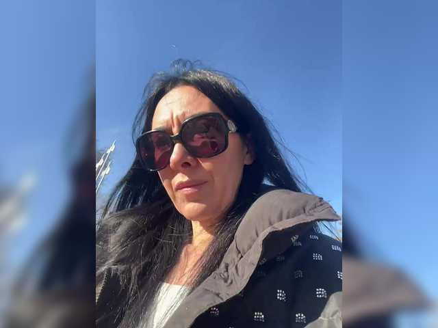 KarolinaMilf's BongaCams show and profile