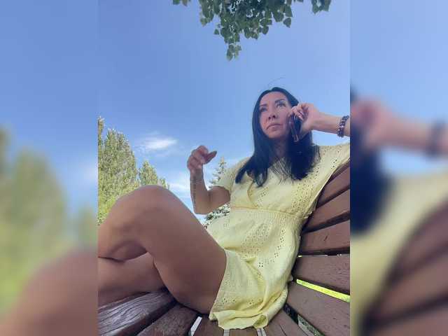 KarolinaMilf live cam on BongaCams