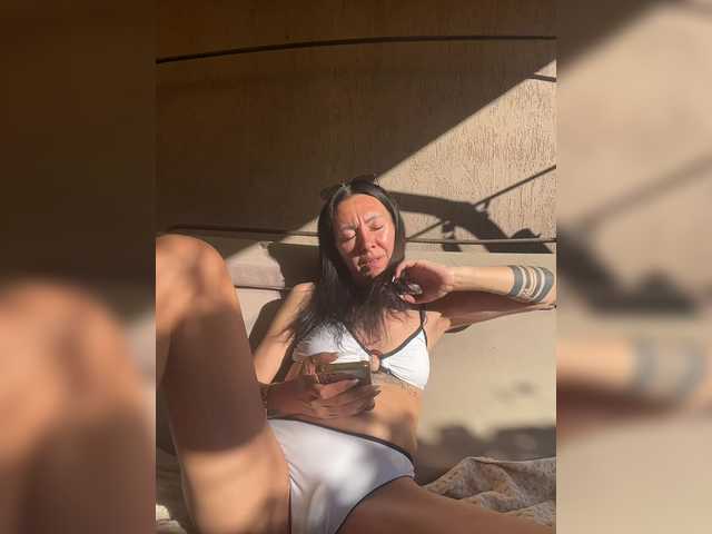 KarolinaMilf live cam on BongaCams