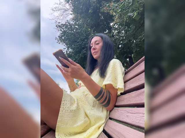 KarolinaMilf live webcam show