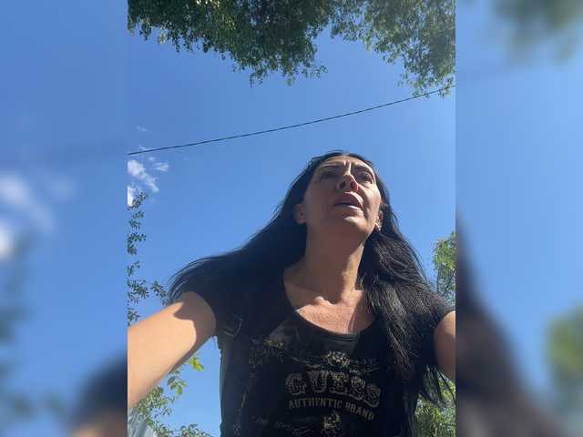 KarolinaMilf live cam on BongaCams